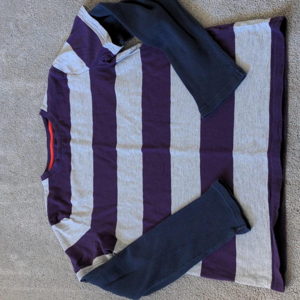 Boden Johnnie B. Boys Long Sleeve Tee Size 13/14.